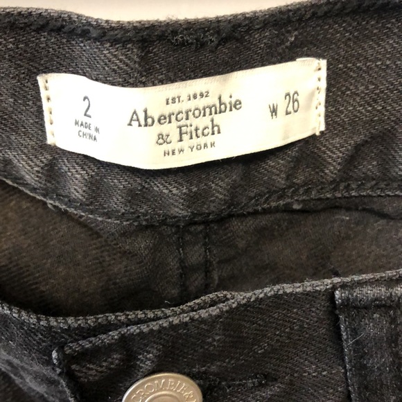 Abercrombie and Fitch size 26 destroyed denim jeans - Picture 2 of 5